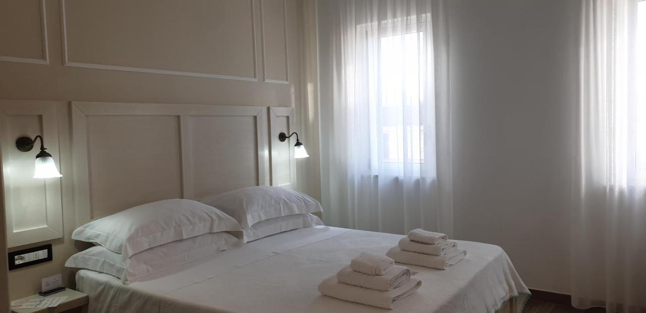 Le Camere Di Libero E Roberta Parghelia Kültér fotó